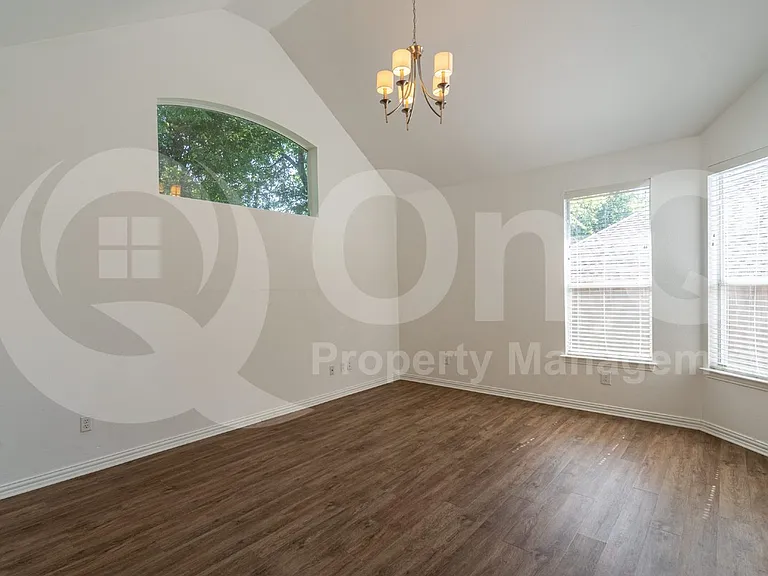 5022 Enclave Ct — Photo 10