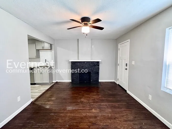 613 E Xyler St — Photo 8