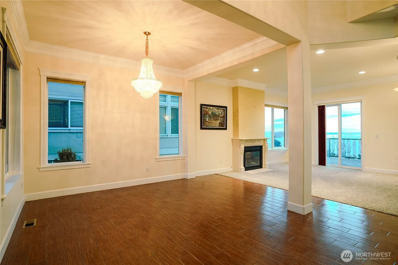 5 bed, 3.5 bath, 4750 sqft, $5,750 — Photo 4