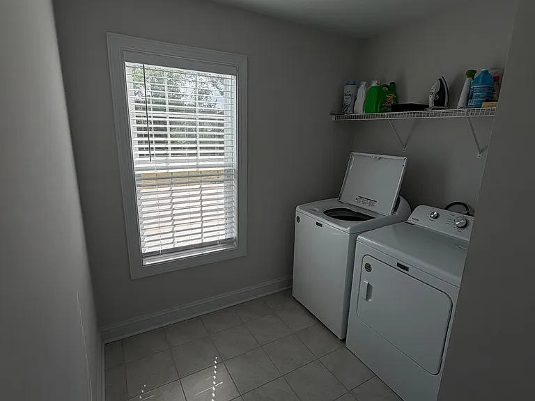 Laundry room 2nd floor