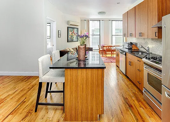 Rented by Warburg | media 17