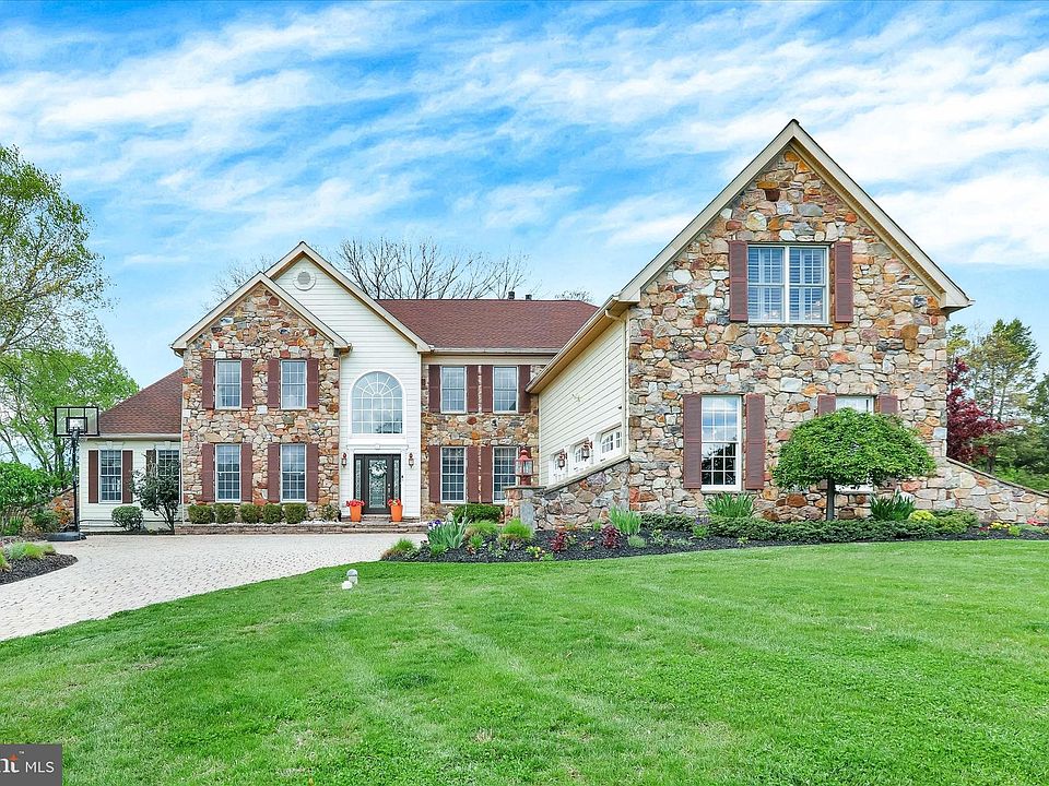 1st image of 1546 Wexford Ct