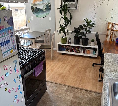 2nd image of 5921 Cahuenga Blvd APT 6