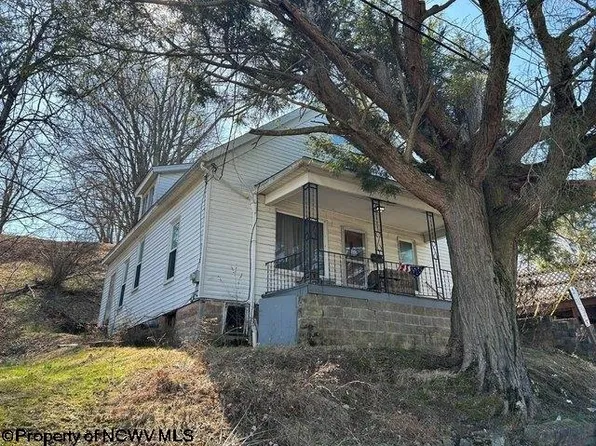 201 Buena Vista Ave, Clarksburg, WV 26301