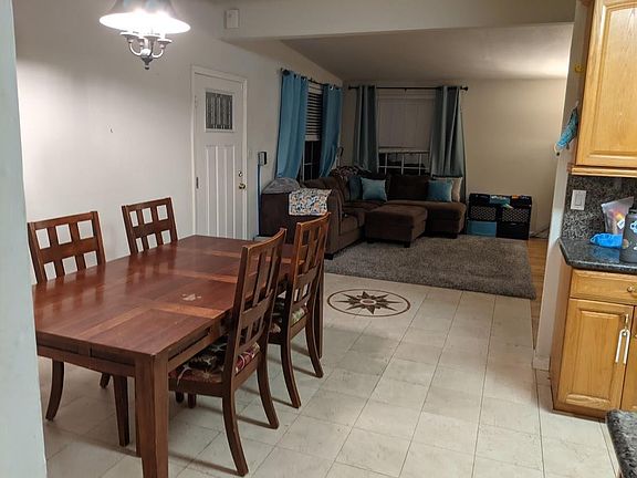 5th image of 587 E Duane Ave