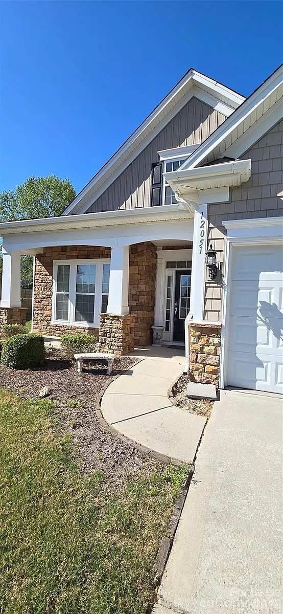 Building Photo - 12051 Dunipace Ct