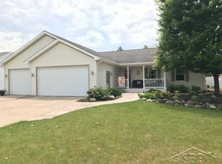 4877 S Crossings, Saginaw, MI 48603