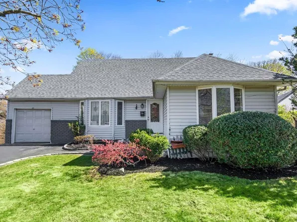 37 Pickwick Drive, Commack, NY 11725