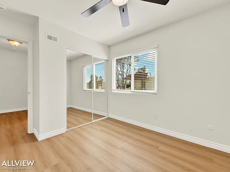 980 E Mission Ave — Photo 21