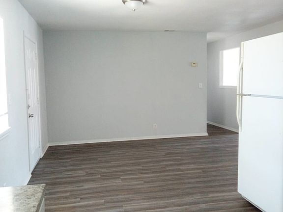 5th image of 7614 Glen Mont