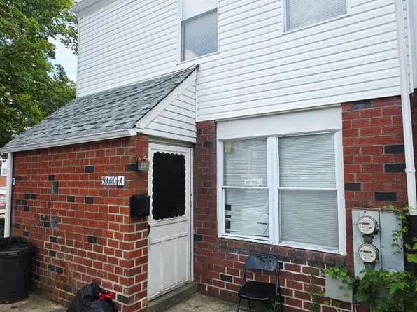 9400 Fairgreen Ln, Philadelphia, PA 19114