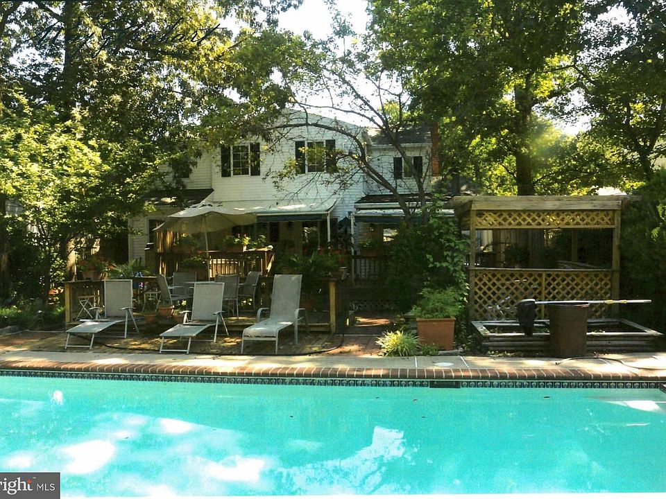 2nd image of 3406 Cameron Mills Rd
