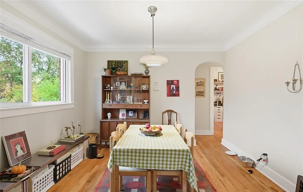 2 bed, 900 sqft, $1,900 — Photo 4