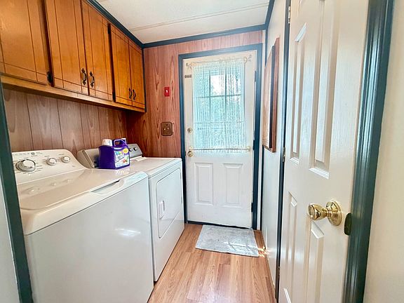 5th image of 285 Saint James St