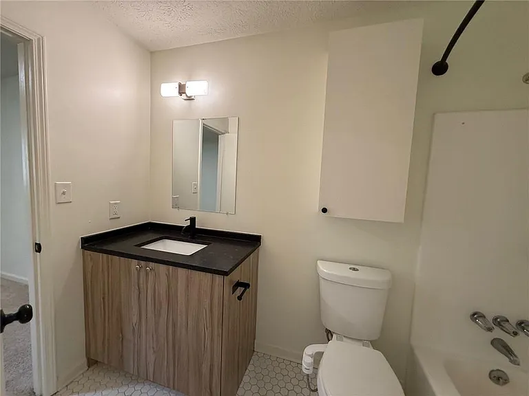 1601 Walker St SE #A — Photo 11