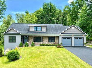 104 Schuyler Dr, Chittenango, NY 13037