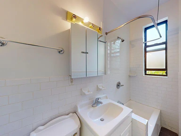1502 1st Ave #3B — Photo 7