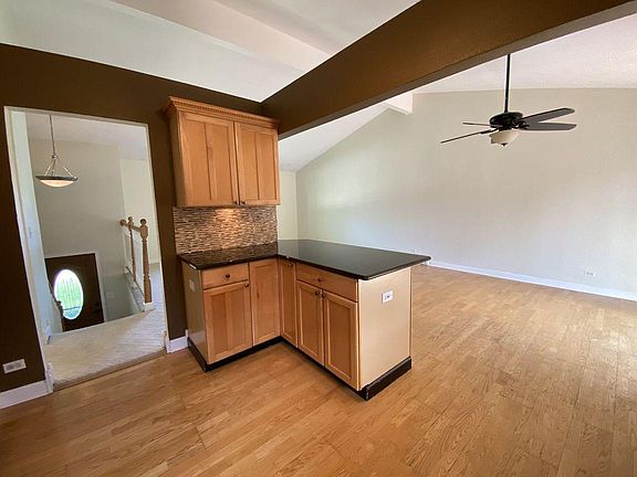 5th image of 601 Crabtree Ct