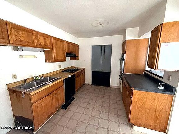2nd image of 21220 Monron St