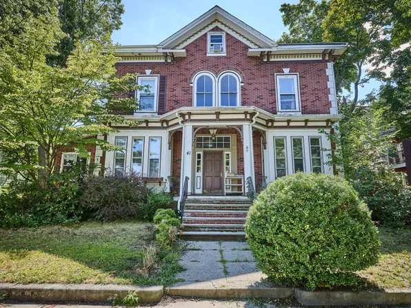 41 Van Winkle St, Dorchester, MA 02124