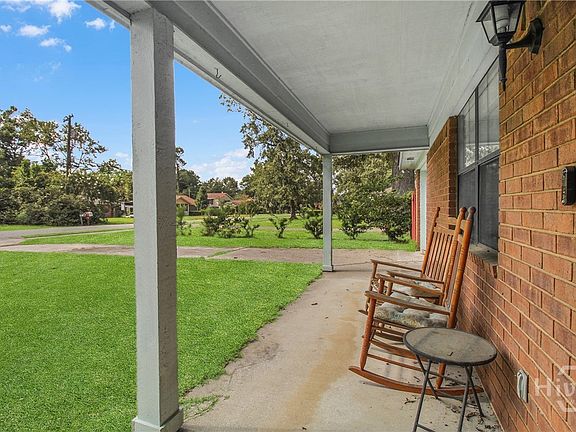 3rd image of 48 Russell Avenue