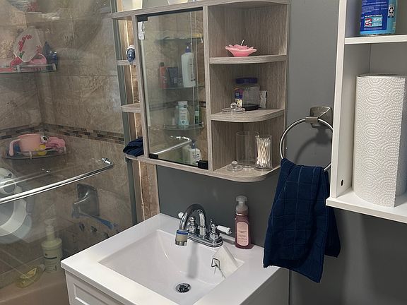 2nd image of 9125 Grand Ave Floor 2