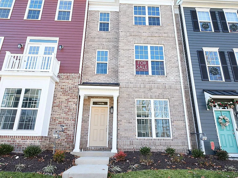 13868 Randolph Pond Ln — Photo 4