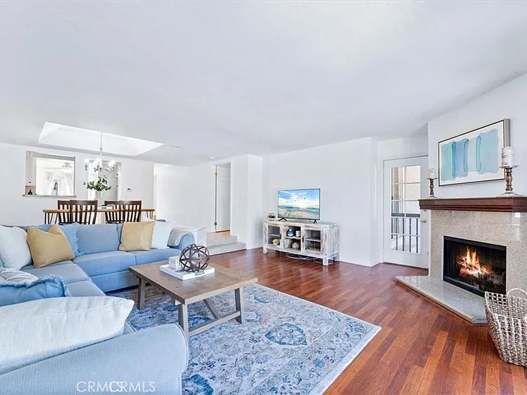 23454 Coso — Photo 4