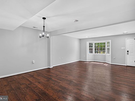 2nd image of 14083 Fallbrook Ln