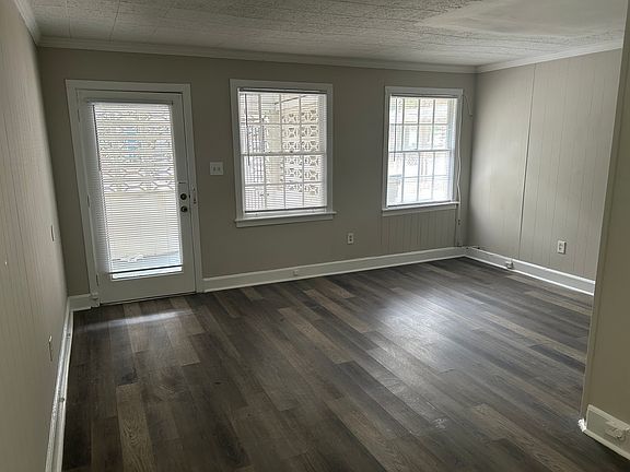 2nd image of 3318 Goldenrod St #A