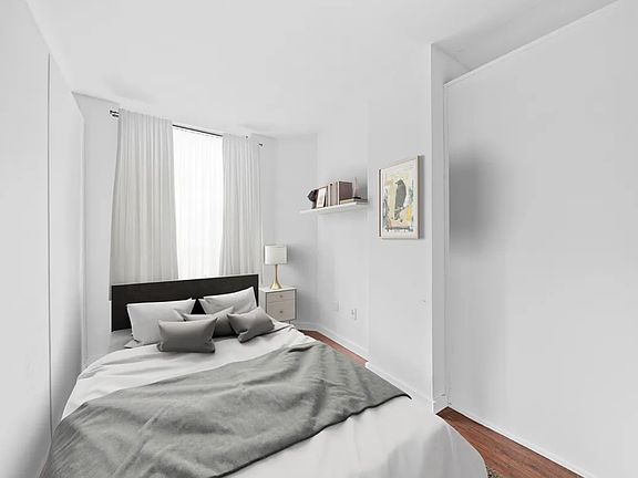 2nd image of 90 John St Unit 2103