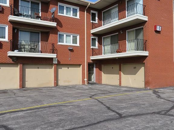 3rd image of 10035 S Cicero Ave APT 304