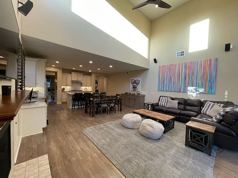 877 Hailey Ct — Photo 19