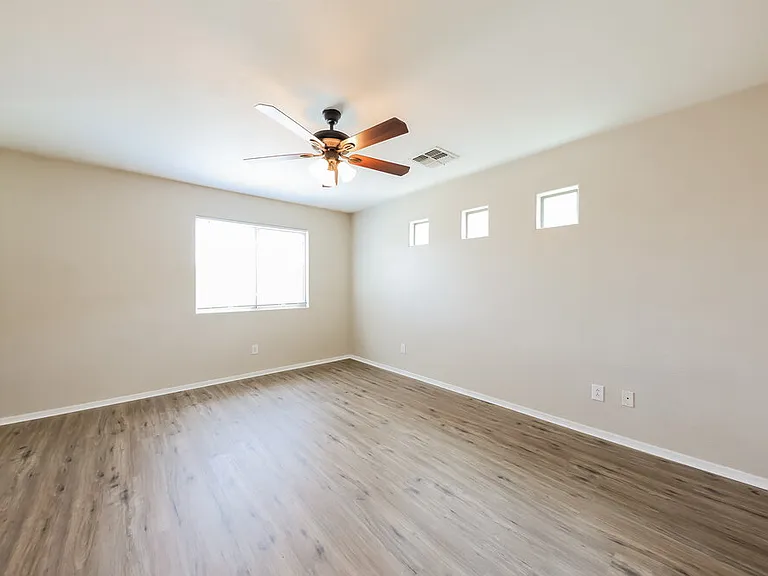 7222 S 37th Dr — Photo 11