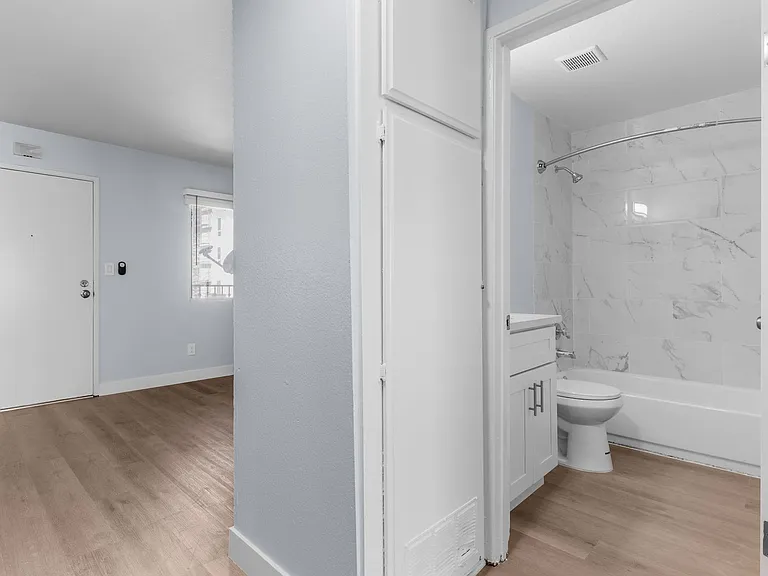273 South Bonnie Brae — Photo 11