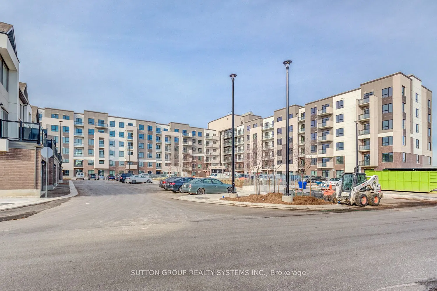 The Residences Of Hawthorne S Village — Photo 1
