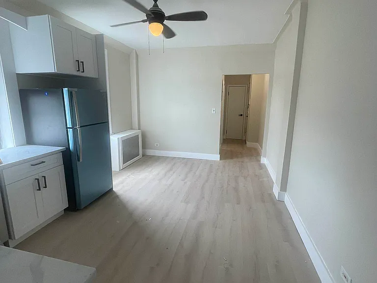23-84 26th St #2D — Photo 2