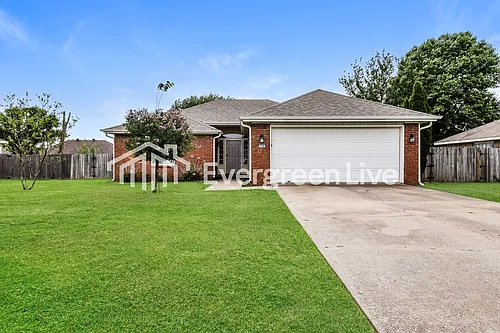 104 S Michael St Photo 1