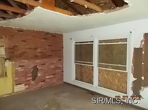 4th image of 7 Gladys Dr