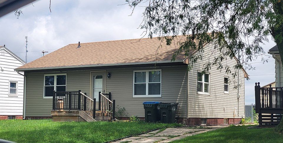 2nd image of 1547 D St W