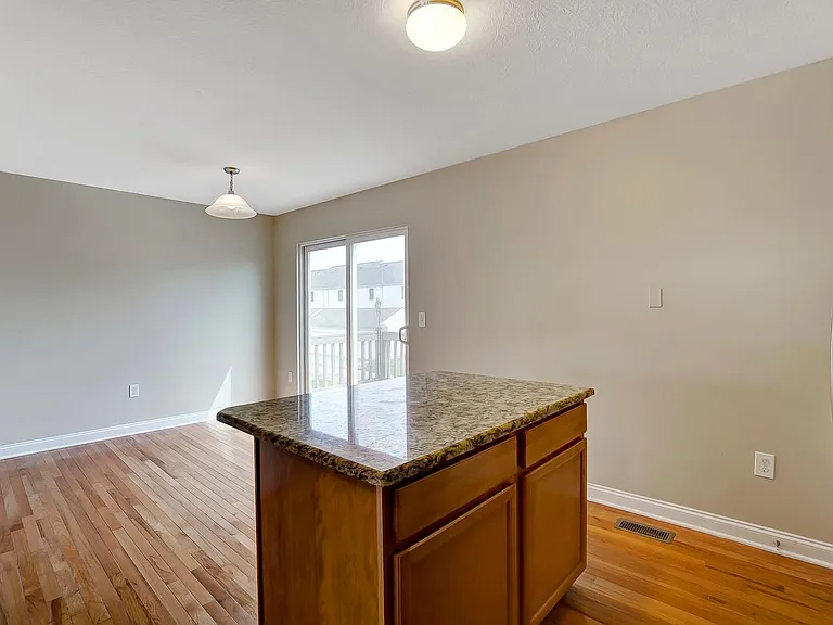5608 Pittsford Dr — Photo 9