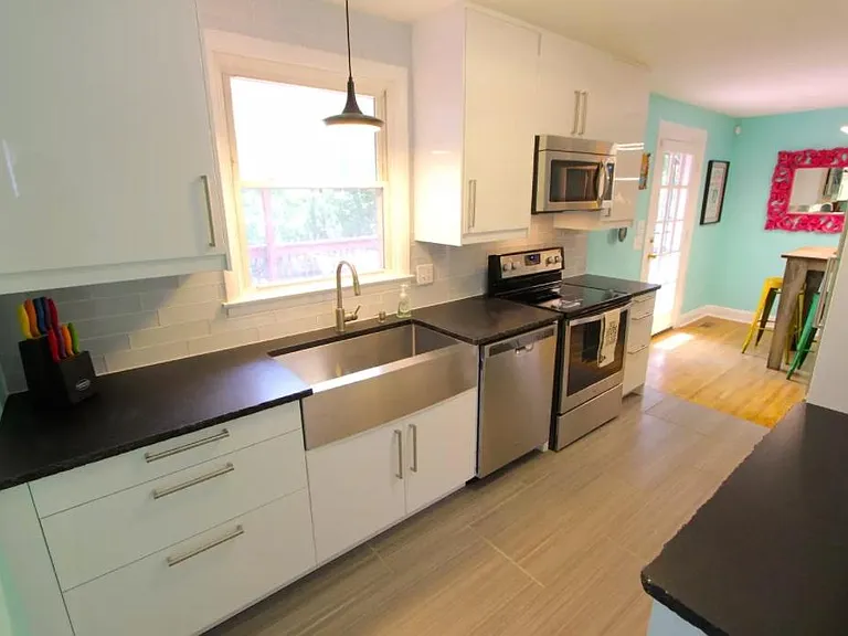 565 Whispering Hills Dr — Photo 16