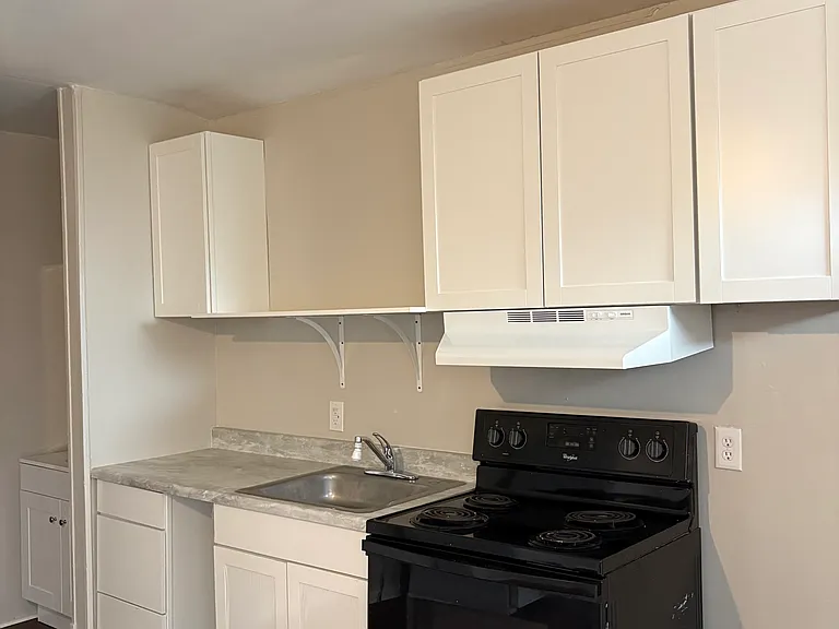 162 E Race St #31 — Photo 6