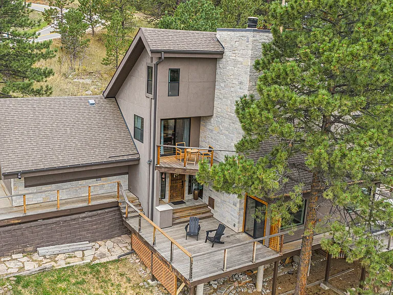 2350 Linden Dr — Photo 14