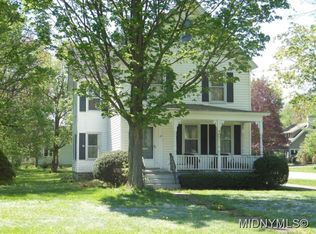 73 College St, Clinton, NY 13323