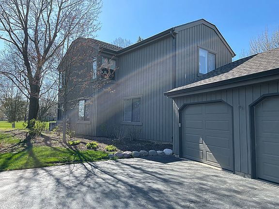 Enclosed 1 Car Garage 