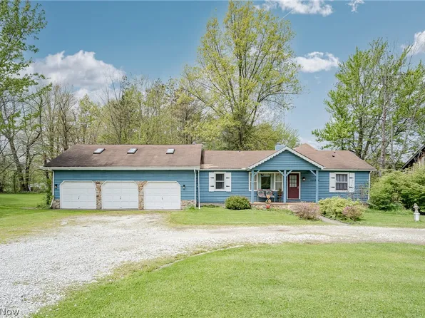 15614 Chillicothe Rd, Chagrin Falls, OH 44022