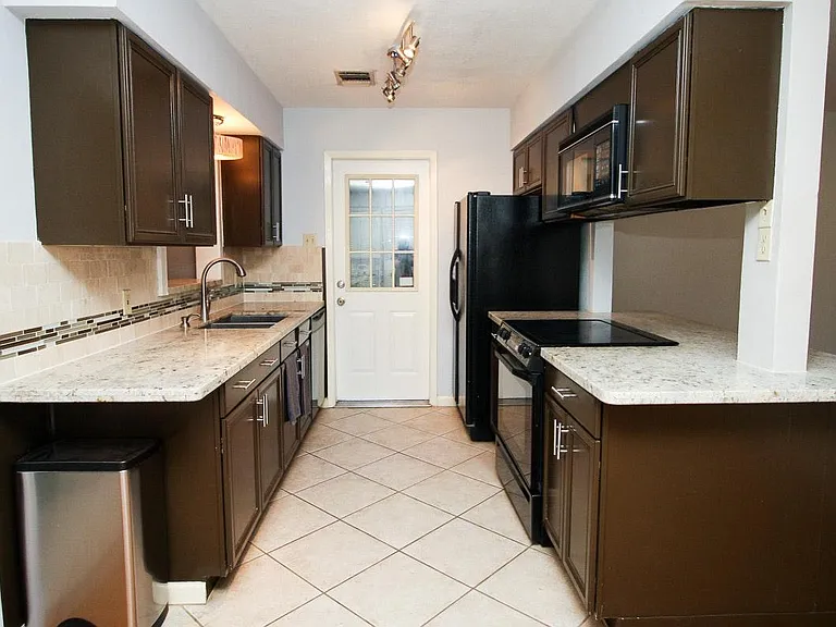 2307 Ansbury Dr — Photo 6