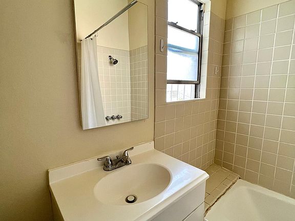 2nd image of 901 E Broadway #201
