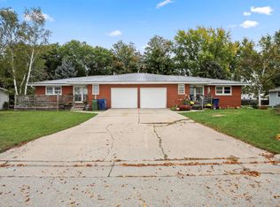 429 School St, Wrightstown, WI 54180